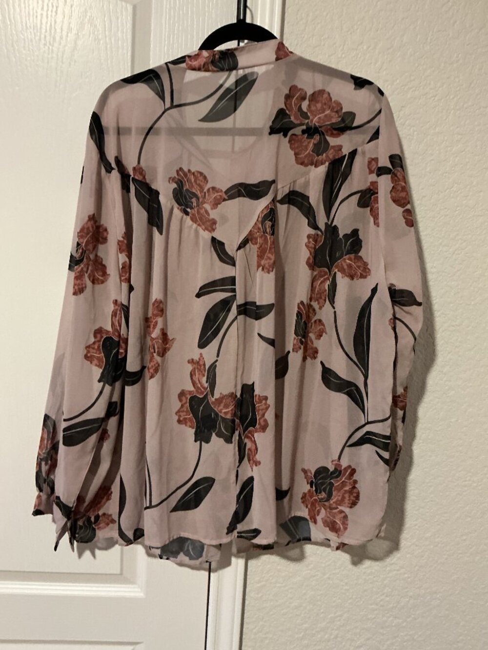🌸 SHEIN Curve Floral Button-Up Blouse 🌸 - Picture 4 of 4
